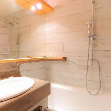 Renove A - 5 Pers, Balcon Sud, Aux Pieds, Proche Commerces - Fr-1-637-55 * Val Thorens